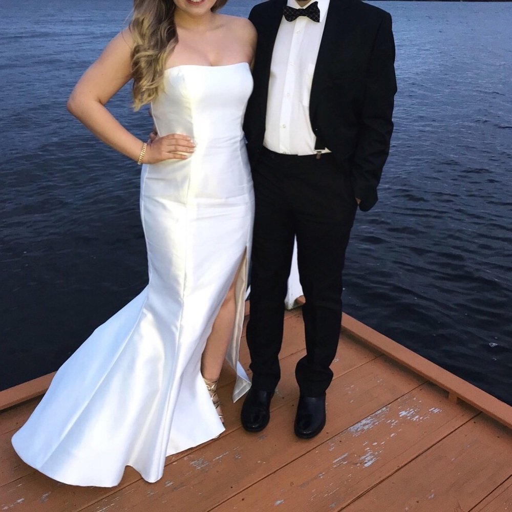 Sherri hill gown